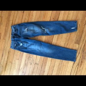 Divided ripped jeans size 4